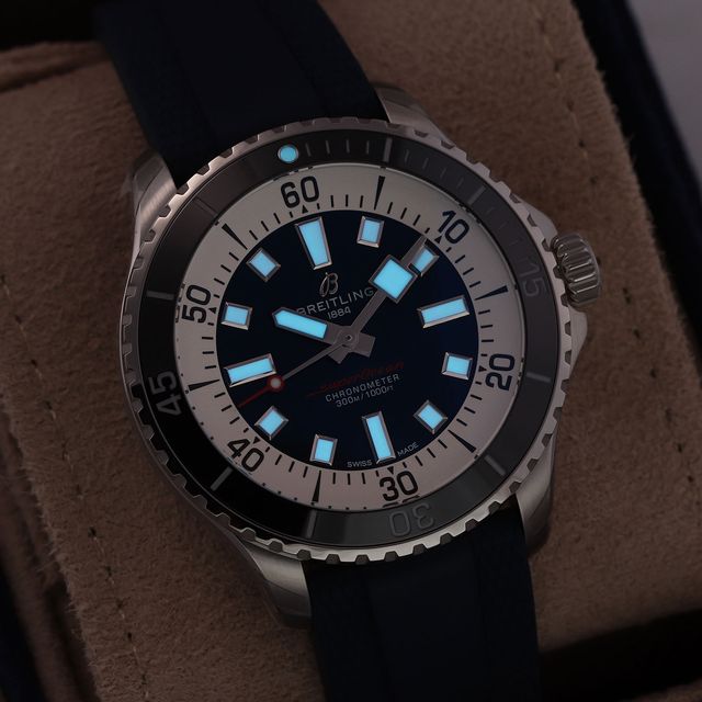 Breitling SuperOcean Automatic 44 A17376 Image 6